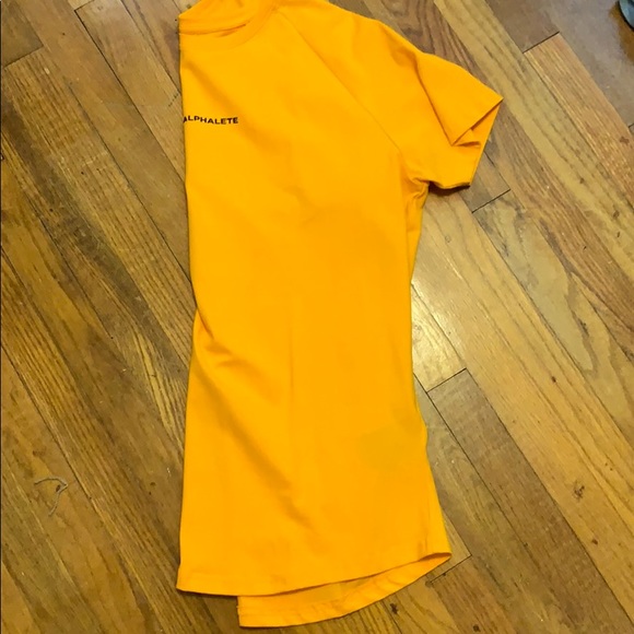 Alphalete tee - Picture 2 of 3